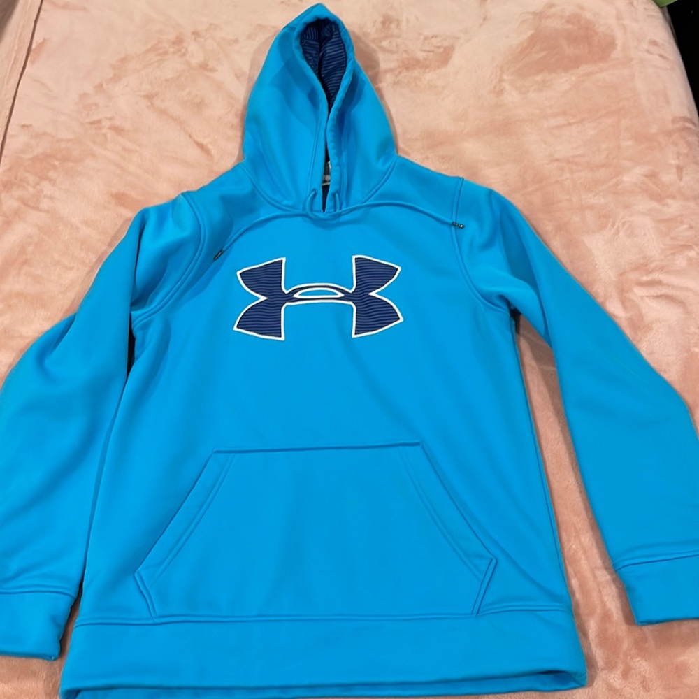 UNDER ARMOUR Loose Fit Hoodie! Like new💙